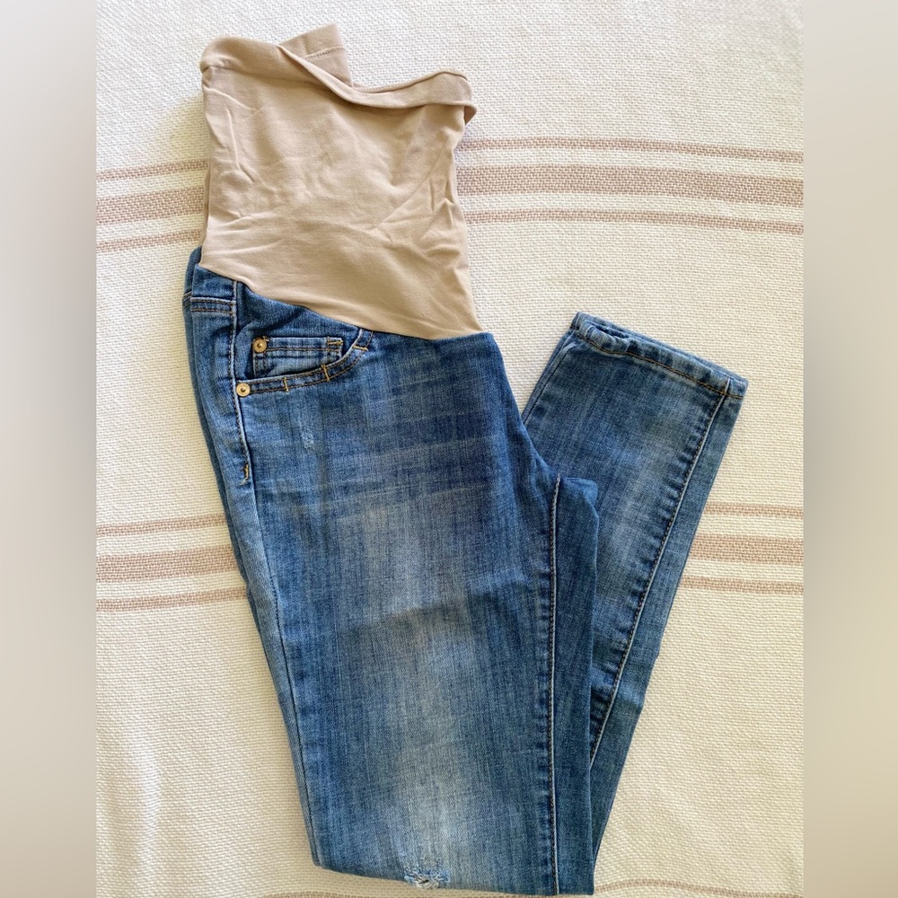 Maternity Skinny Jeans-light wash